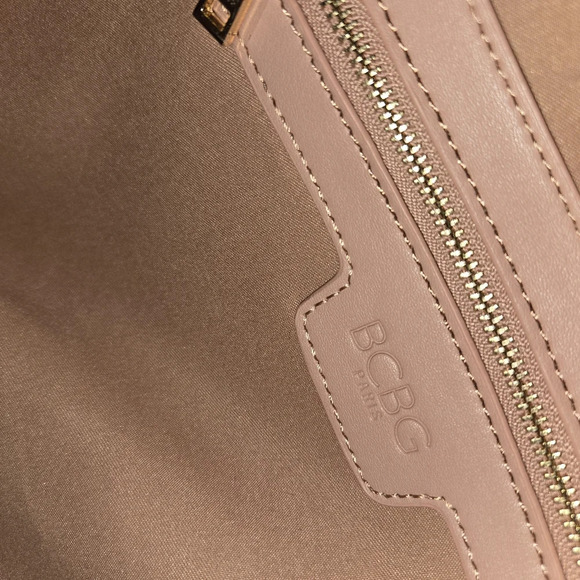 Sample handbag from BCBG Paris in blush pink, NWOT - Picture 4 of 15